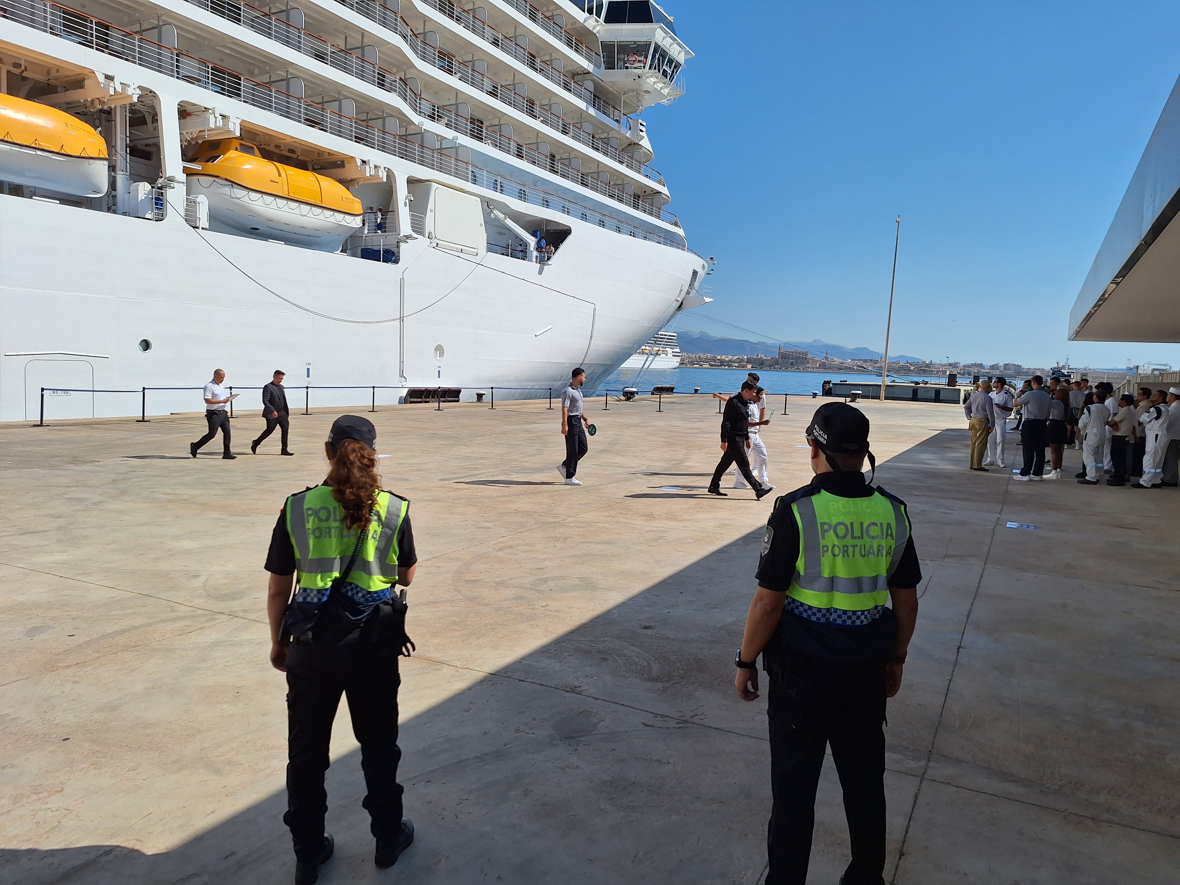L’APB organitza un simulacre d’amenaça d’explosiu a un creuer al port de Palma