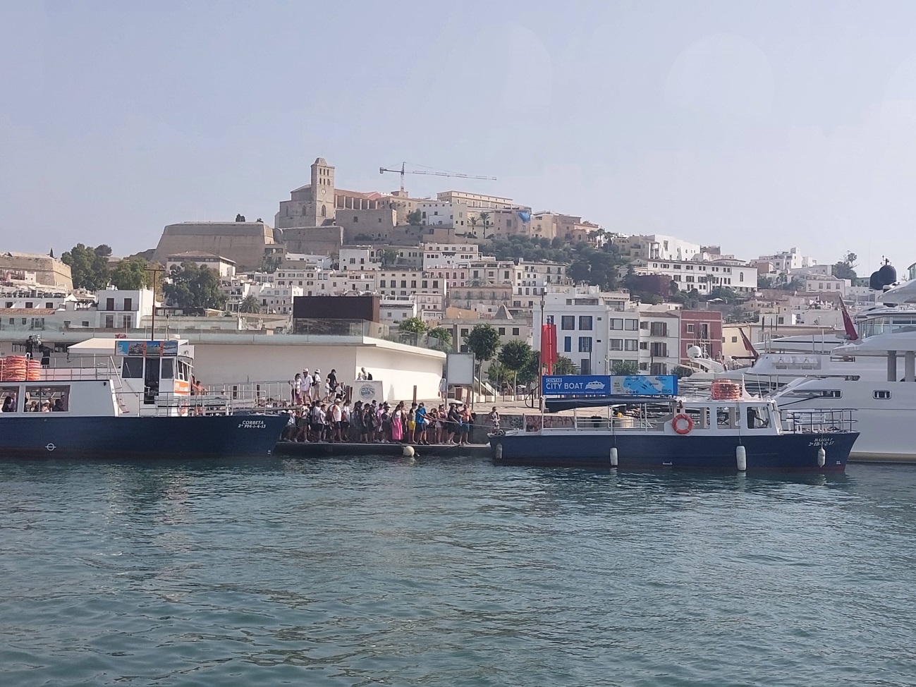 La APB saca a concurso público el servicio de bus náutico del puerto de Eivissa