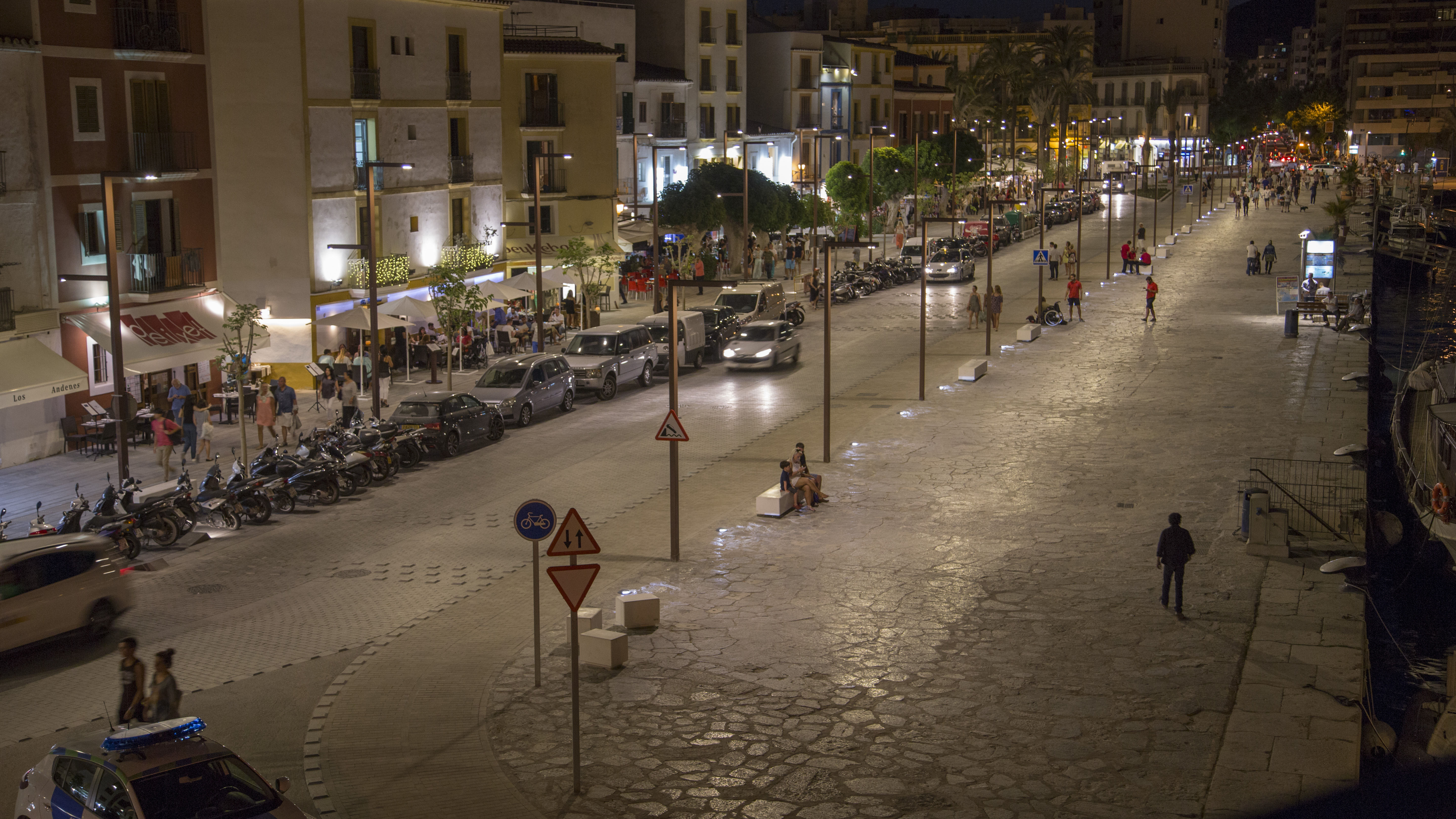 The APB raises the barrier on the Marina promenade of the Port of Ibiza on 1 December for the entire winter