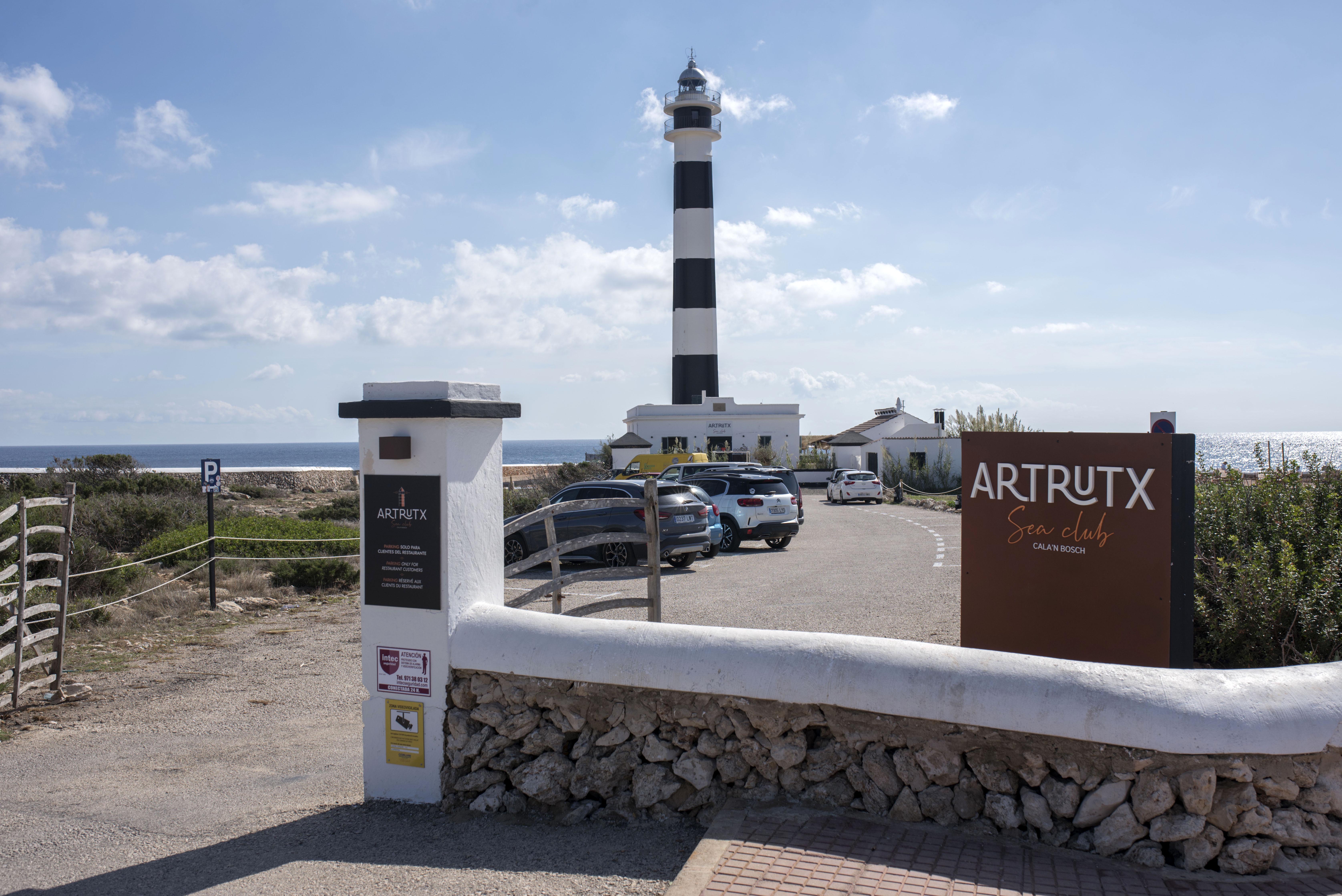 The APB puts the restaurant at Menorca’s Artrutx lighthouse in Menorca up for public tender for 15 years