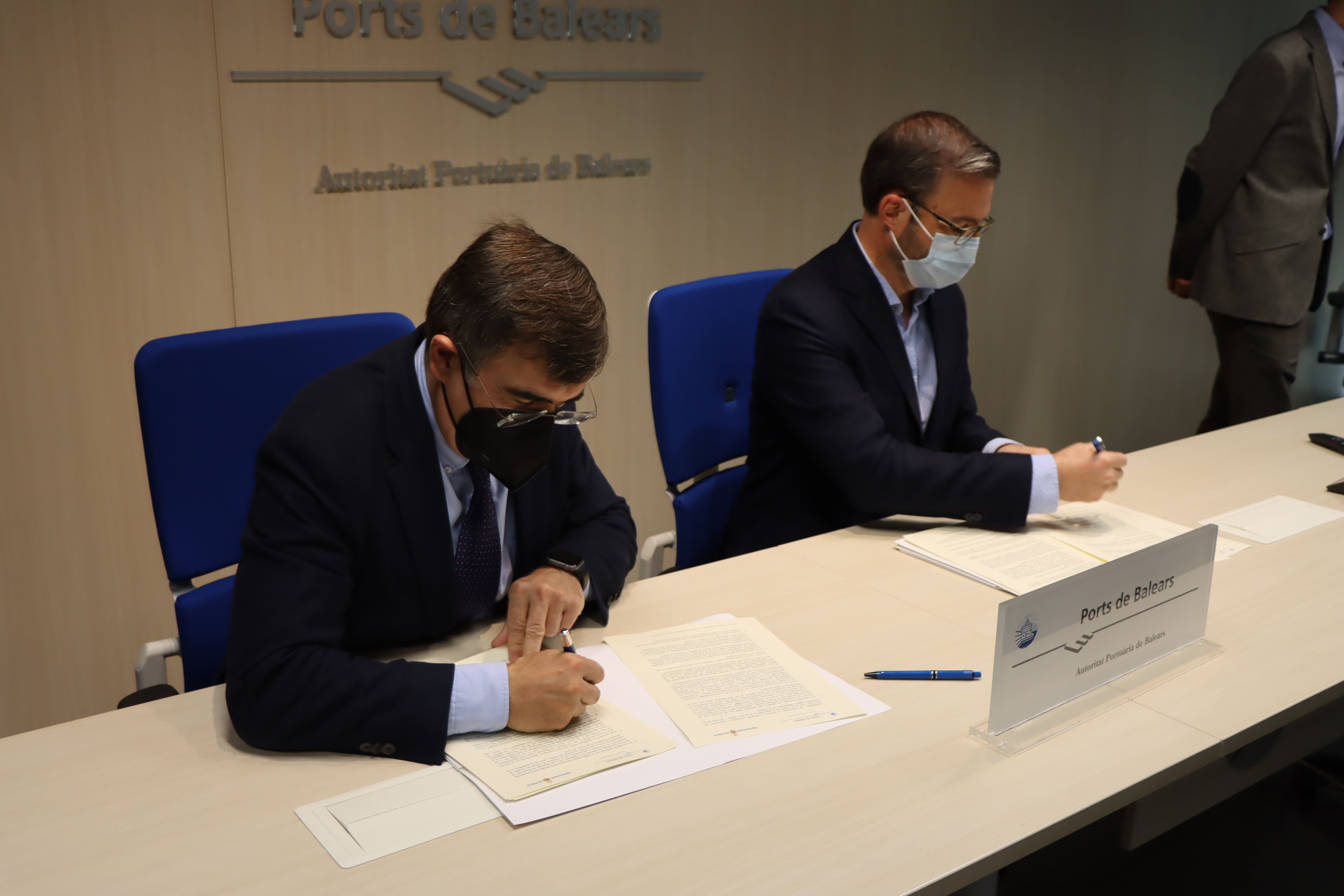 L’Ajuntament i l’APB signen un nou conveni de prevenció i extinció d'incendis, salvament i protecció civil pel port de Palma