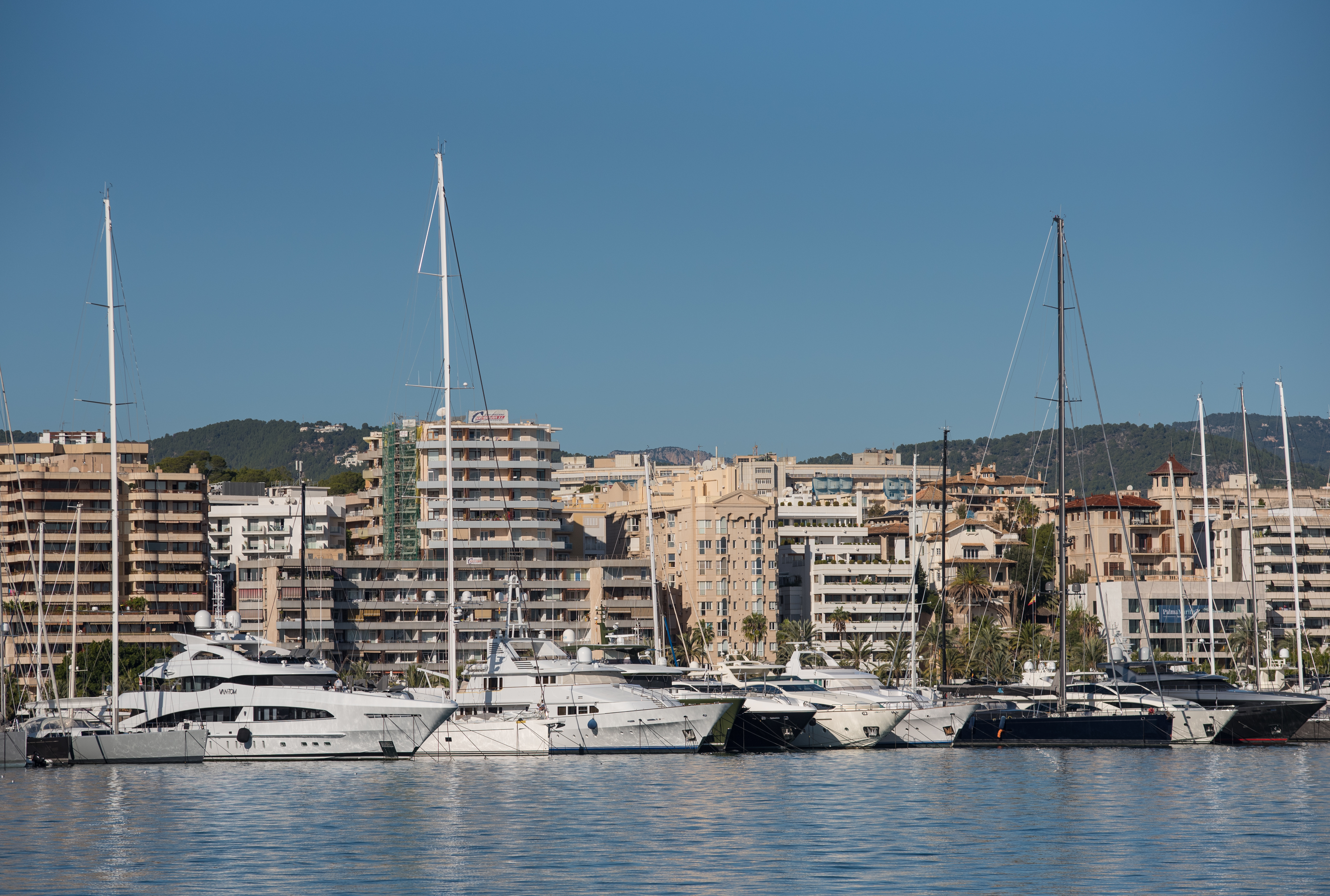 The APB launches a public tender to manage two facilities for mooring recreational boats in the port of Palma