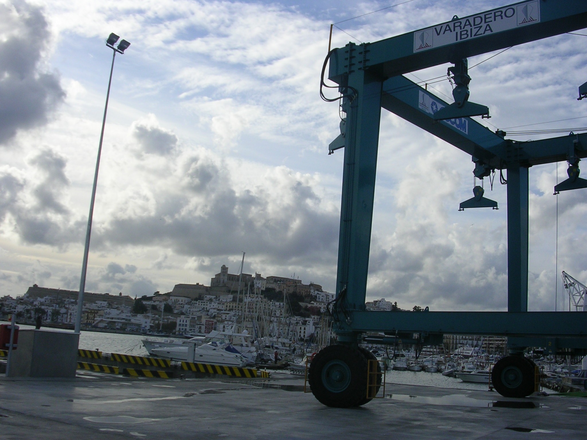 The APB is putting the shipyard adjacent to the fishing quay in the port of Ibiza out to tender for four years