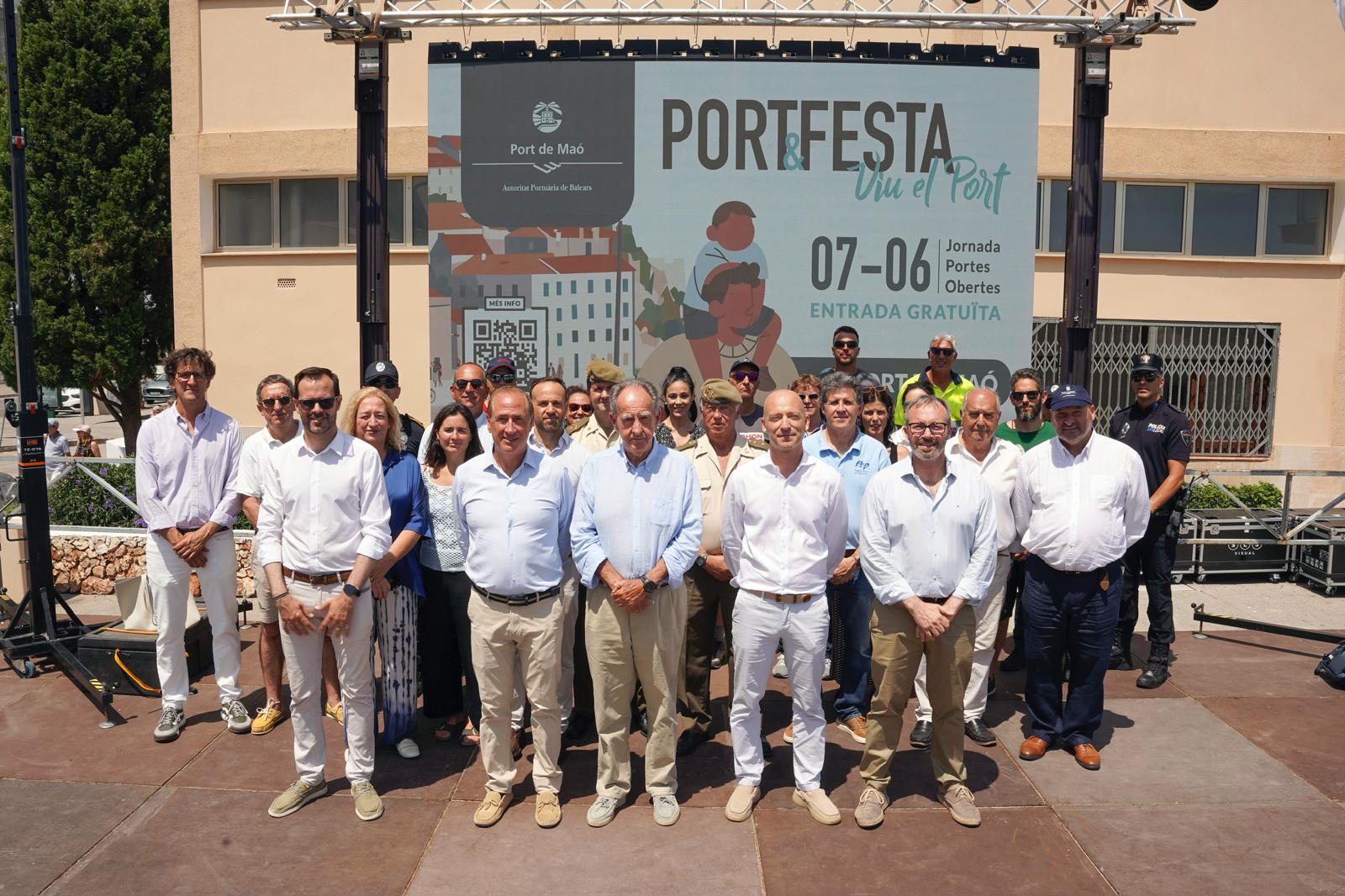 Gran acceptació del públic a la primera edició de la Jornada de Portes Obertes al port de Maó