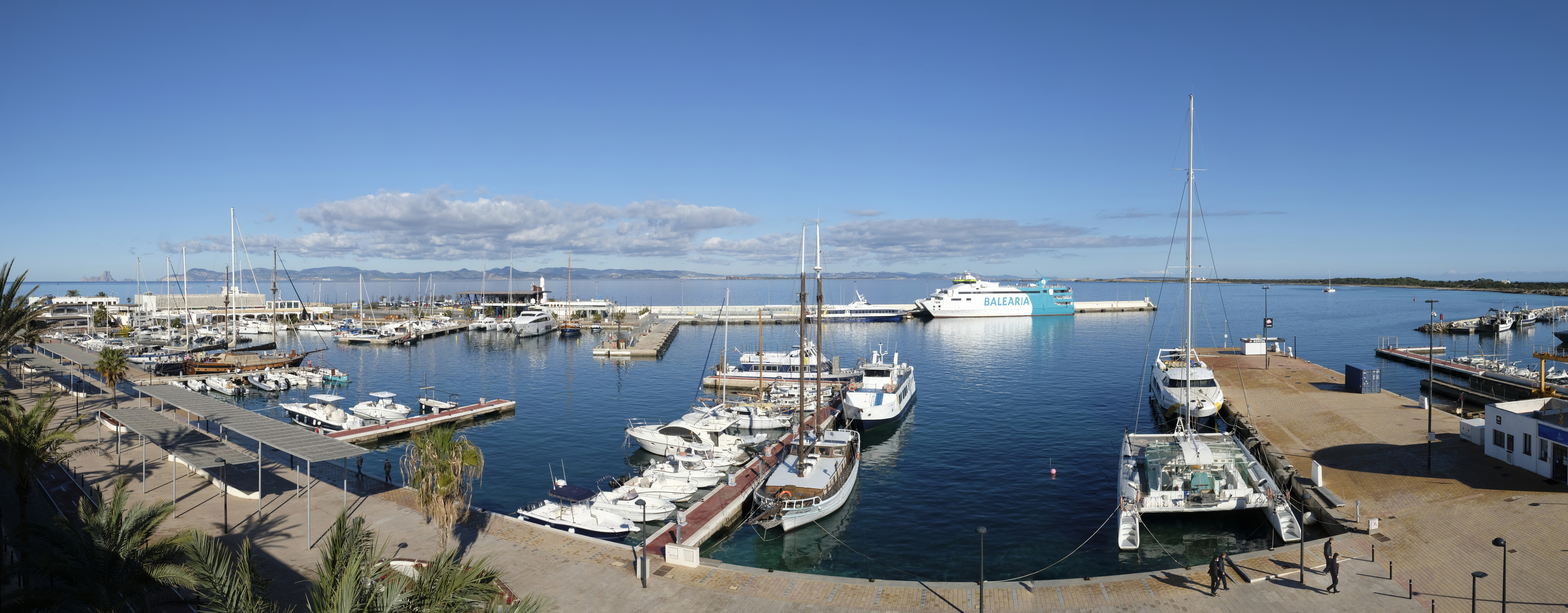 Puertos y Litorales Sostenibles (Sustainable Ports and Coastlines), chosen as the best solution for the management of a dry marina facility for small charter boats in the port of La Savina