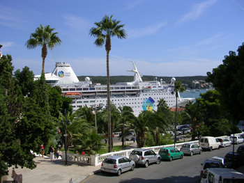 The traffic of passenger tourists grows in the Balearic Islands